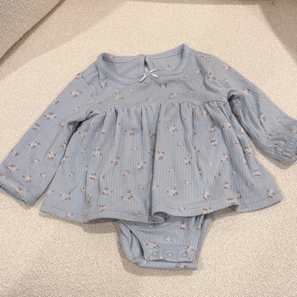 Cloud Island Infant Outfit in Soft Gray